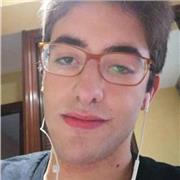 Imparte clases de forma tanto presencial como online